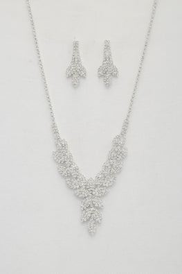 Leaf Pattern Crystal Necklace