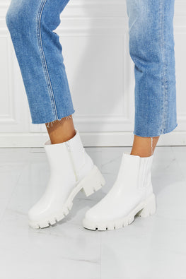 MMShoes What It Takes Lug Sole Chelsea Boots in White - TopFashionHQ