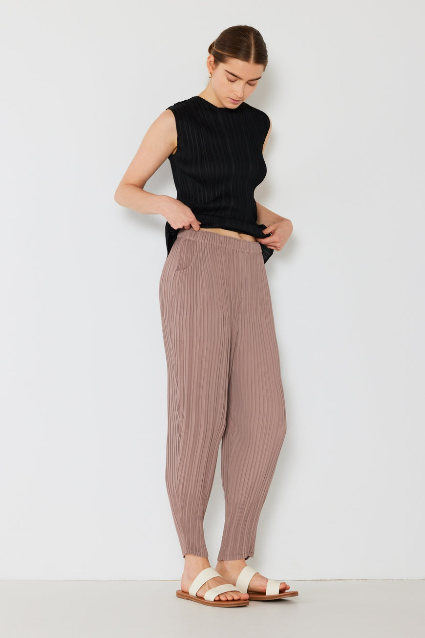 Marina West Swim Pleated Relaxed-Fit Slight Drop Crotch Jogger - TopFashionHQ