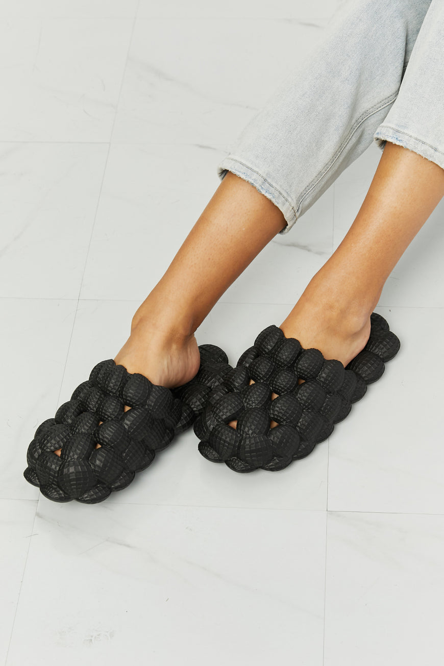 NOOK JOI Laid Back Bubble Slides in Black - TopFashionHQ