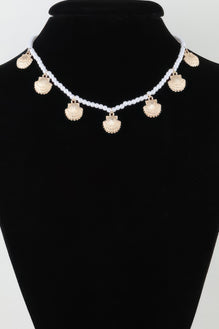 Clamshell Charm Pearl Necklace